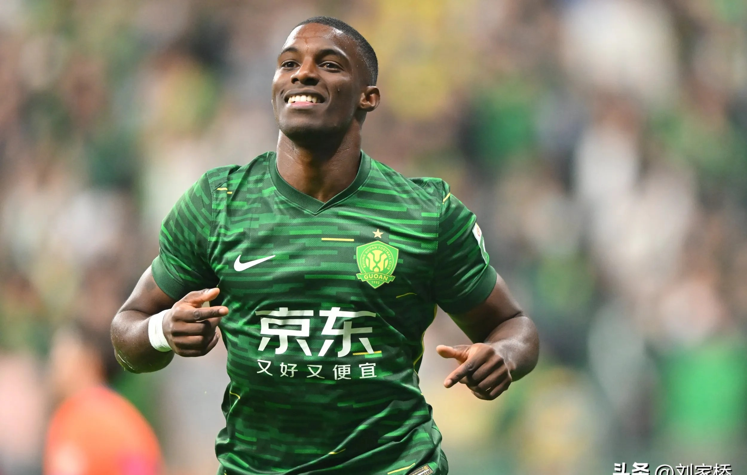 刚刚！北京国安单刀错失备战荷甲丹佛掘金迎社区盾关键赛，新疆广汇冲刺阶段再遭质疑的简单介绍