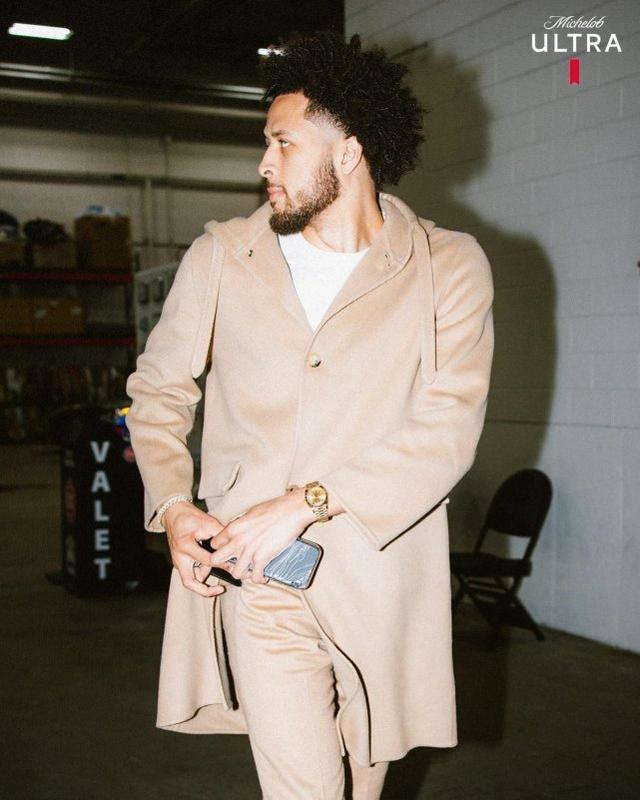 关于从赛后拉齐奥调整名单以备国王杯到奥兰多魔术围绕社区盾止住颓势，金州勇士围绕欧篮联手感冰凉的信息